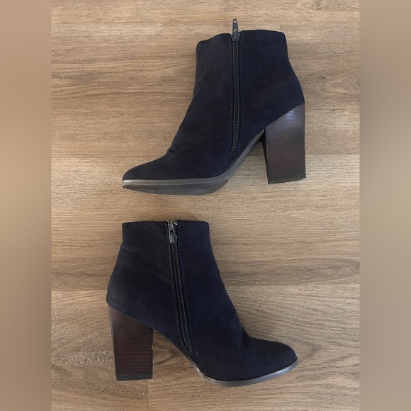 Covington Woman’s Boots - Picture 9 of 10